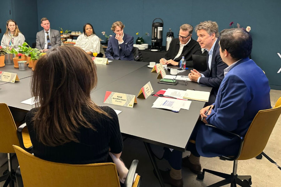 (Javier Quinones - CEO of IKEA US, speaking here on the right -- leads an OHOP discussion on the potential for a more circular economy in terms of merchandise)
